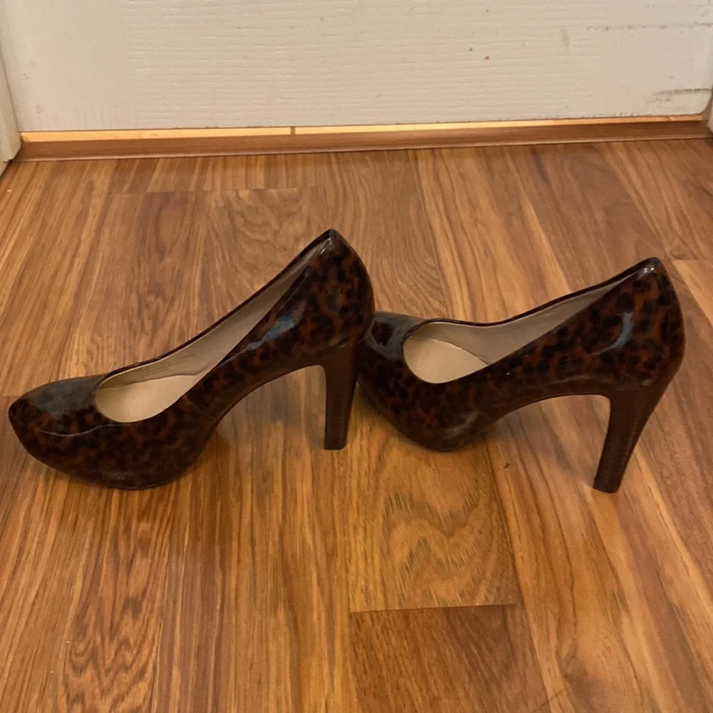 New with tags Franco Sarto brown pumps size 6.5 - Picture 3 of 7